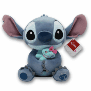 Stitch Gosedjur 100-års officiell Disney, 20 cm, hållandes sin Scrump-docka och visar den broderade Disney 100-logotypen.