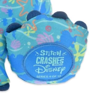 Exempel på officiell etikett på ett Stitch Disney-gosedjur